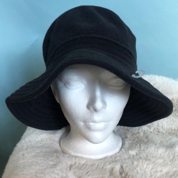 Wool bucket hat made in Canada